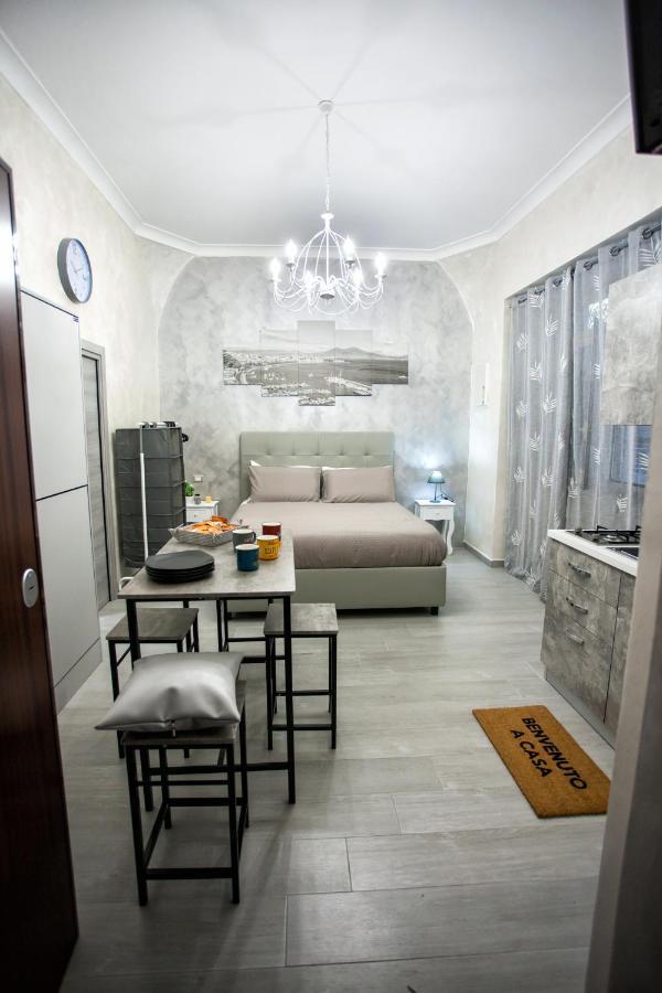 La Casetta Di Lulu เนเปิลส์ ภายนอก รูปภาพ