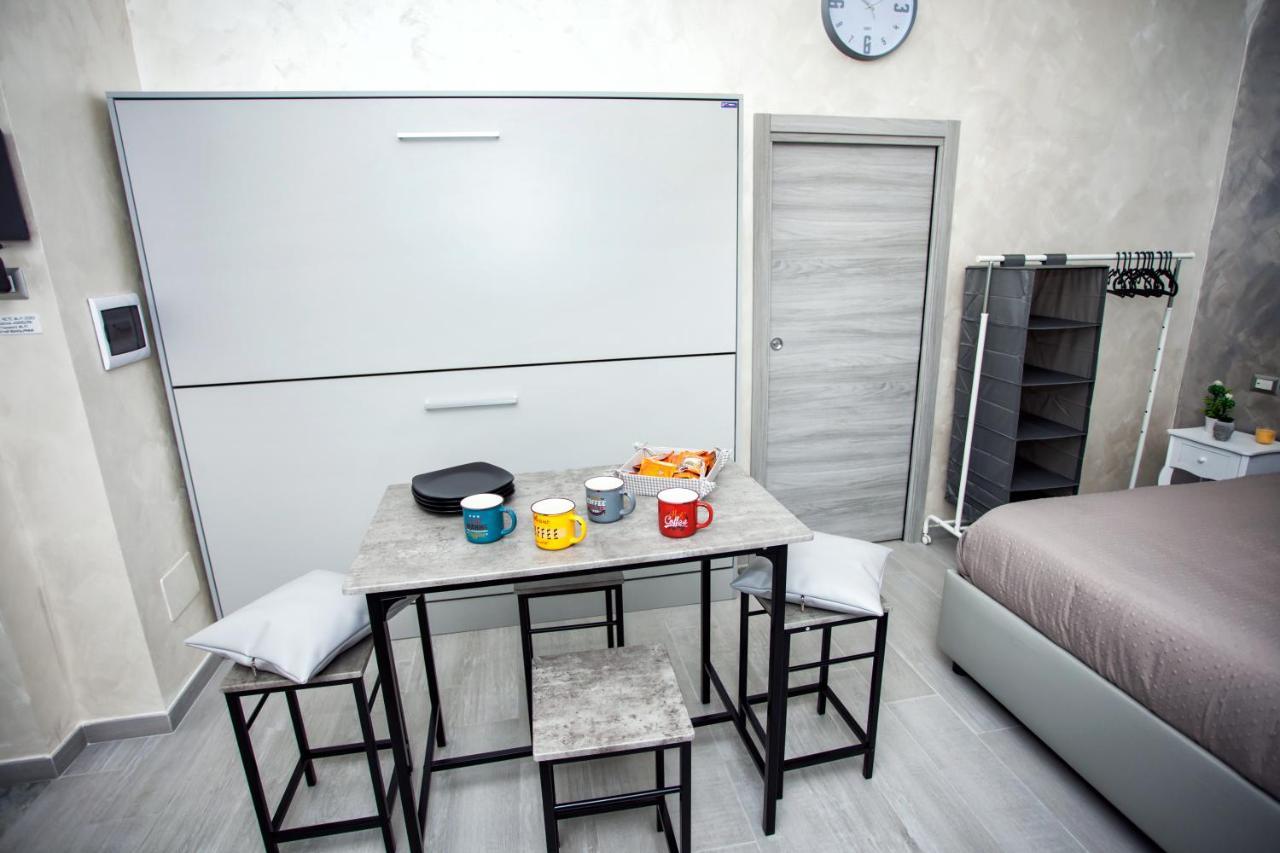 La Casetta Di Lulu เนเปิลส์ ภายนอก รูปภาพ