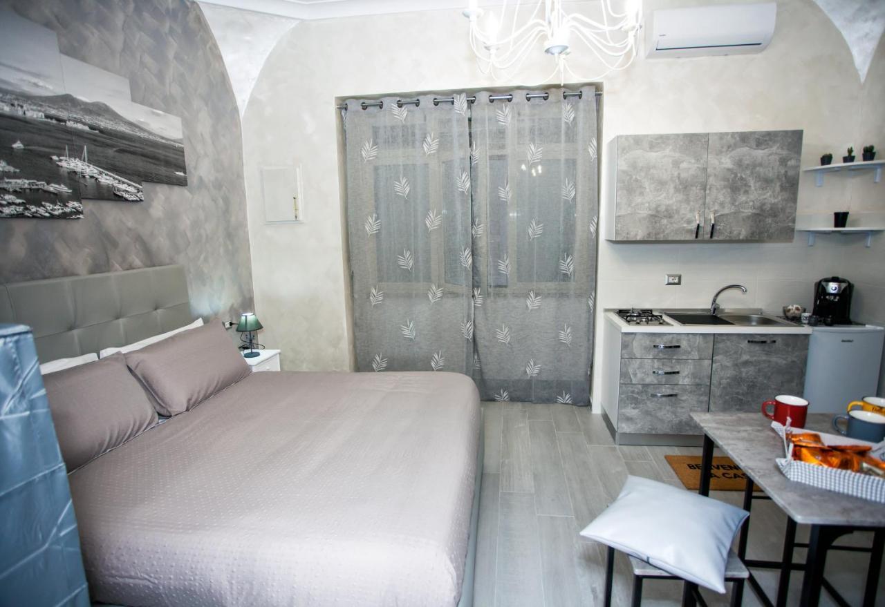 La Casetta Di Lulu เนเปิลส์ ภายนอก รูปภาพ