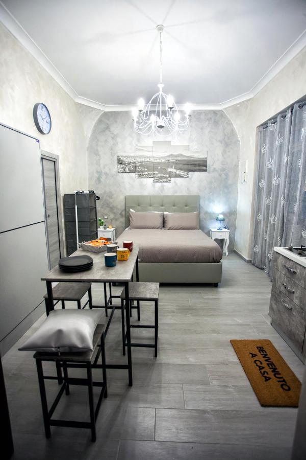 La Casetta Di Lulu เนเปิลส์ ภายนอก รูปภาพ